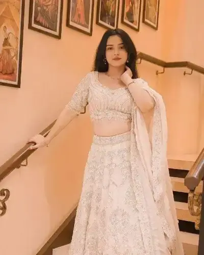 Escort Iluppur